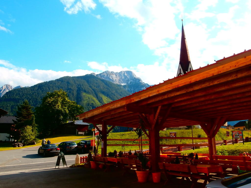 Gasthof Zum Loewen Sankt Jakob im Lesachtal Exterior photo